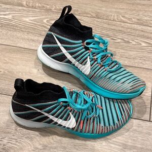 Nike Free Train Force Flyknits “Mango Hyper Jade” Sz 10
